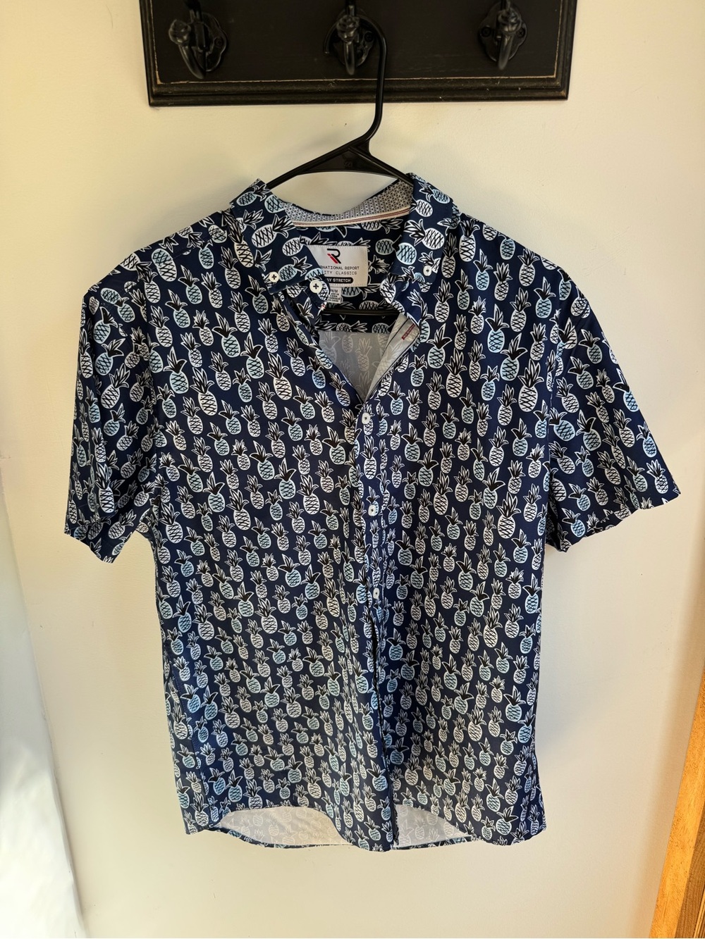 Robert Graham Navy Short-Sleeve Button-Down with White Pineapple Print